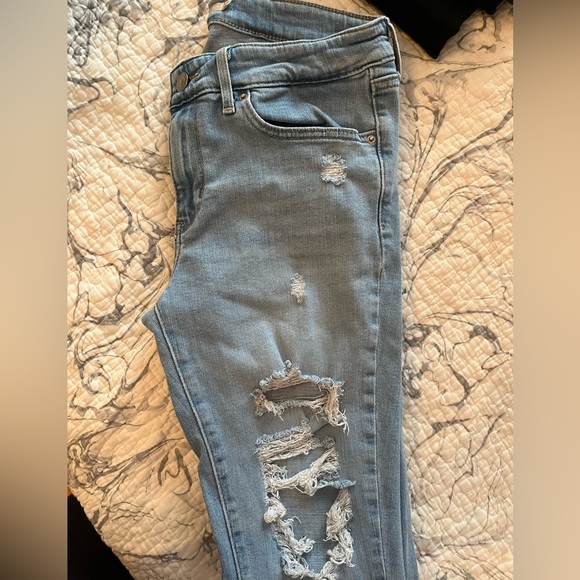 Levi’s Denim Skinny Jeans - Picture 1 of 3